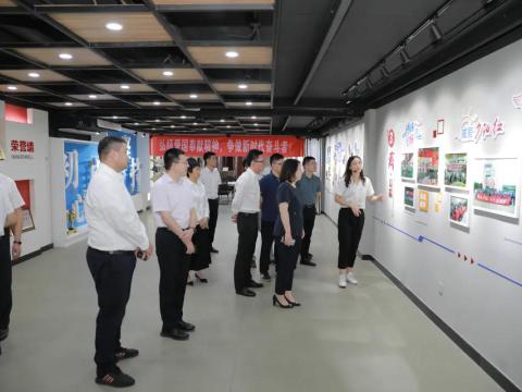 团省委副书记张迎春来九游会J9集团调研共青团事情