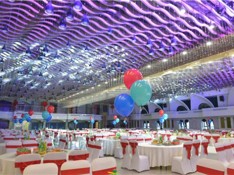 圣诞不“剩单”，，，等你来造——九游会J9集团团委平安夜举行圣诞狂欢活动