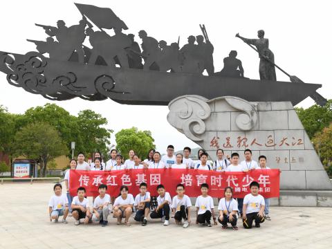 九游会J9情 绘爱心 助生长